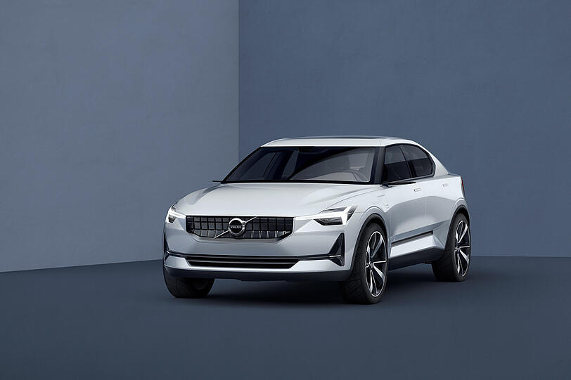 Volvo gibt mit zwei Konzeptfahrzeugen einen Ausblick auf seine künftigen Kompaktmodelle.
