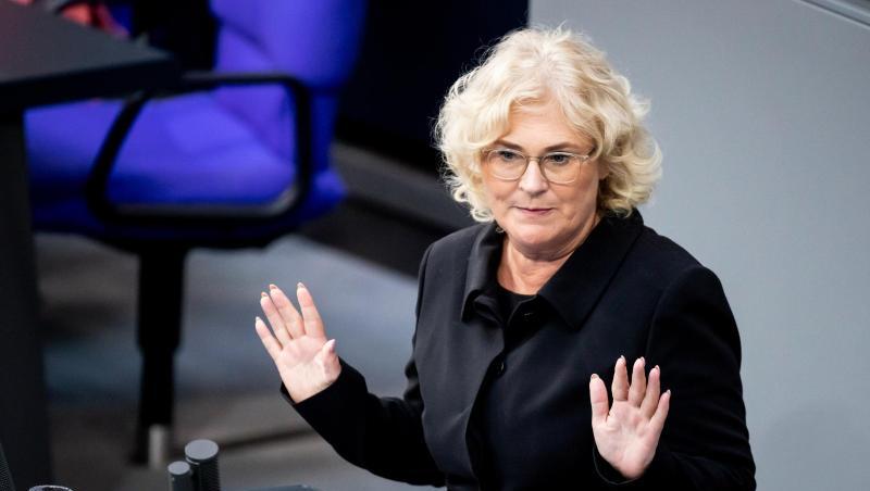 Bundesjustizministerin Christine Lambrecht. Die Bundesregierung will die Verbraucher rasch per Gesetz gegen Abzocke und Kostenfallen schützen. Bundesjustizministerin Christine Lambrecht. Die Bundesregierung will die Verbraucher rasch per Gesetz gegen Abzocke und Kostenfallen schützen.