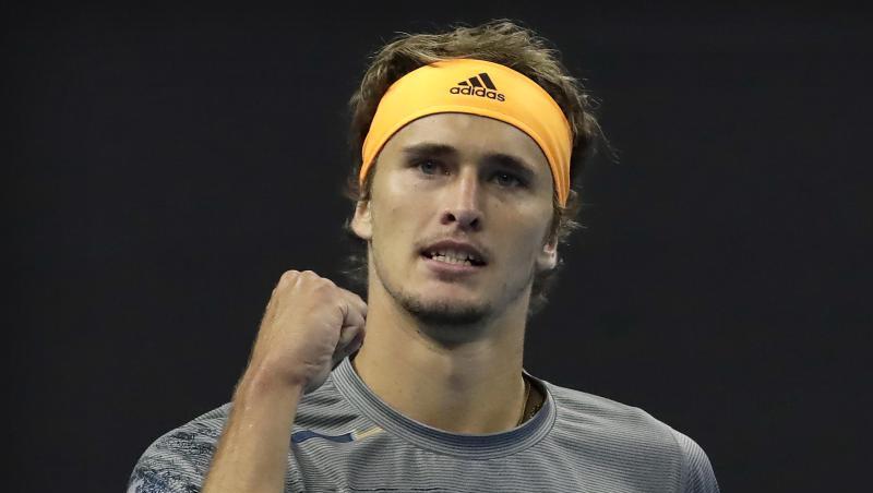 Nach dem Sieg über Sam Querrey aus den USA steht Alexander Zverev im Halbfinale des Turniers in Peking. Nach dem Sieg über Sam Querrey aus den USA steht Alexander Zverev im Halbfinale des Turniers in Peking.