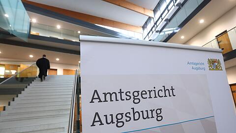 Vom Amtsgericht in Augsburg ist ein Hochstapler zu einer Bew&auml;hrungsstrafe verurteilt worden. (Symbolbild)