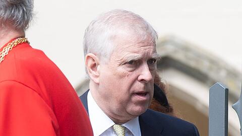 Ex-Prinz Andrew st&uuml;rzt die britischen Royals in eine Krise.