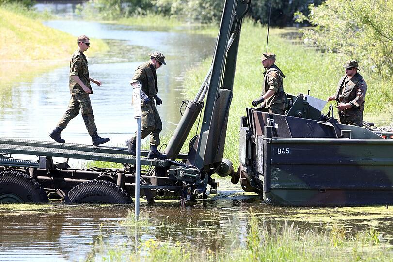 Die Jahrhundert-Flut: Die bewegenden Hochwasser-Bilder.