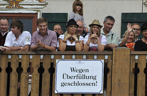 ...trotzdem sind die Zelte schon mittags dicht.