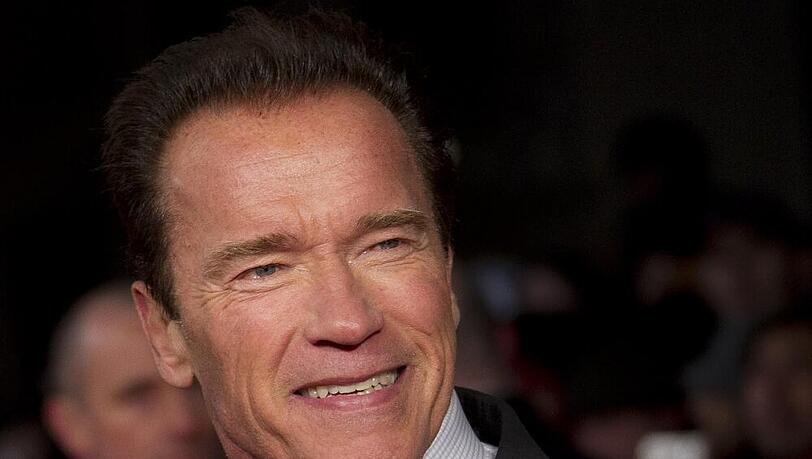 Zeigt sich Weihnachten spendabel: Arnold Schwarzenegger Zeigt sich Weihnachten spendabel: Arnold Schwarzenegger
