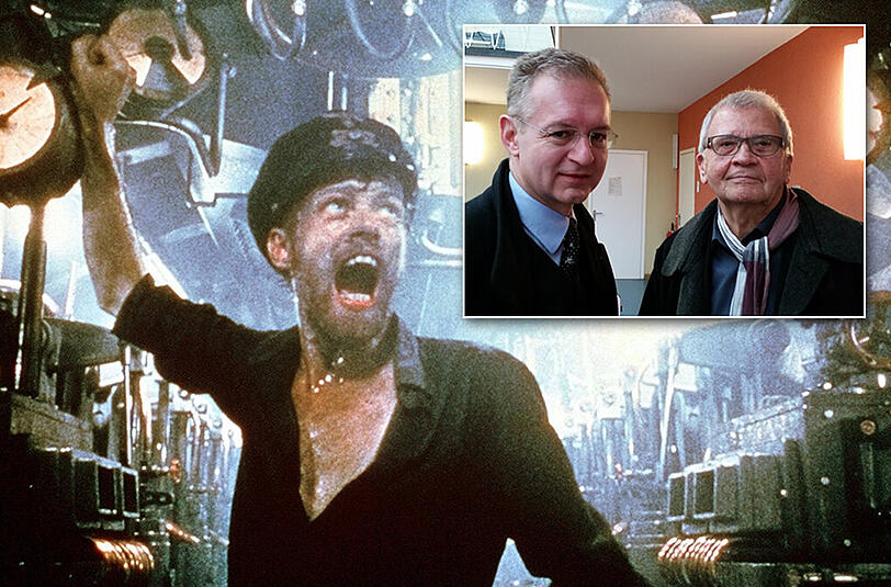Berühmte Szene aus dem Kinofilm von 1981: Johann (Erwin Leder) bringt im Film die Maschinen der U-9 auf Hochtouren. Oben rechts: Erfolgreich vor Gericht - Kameramann Jost Vacano (r.) mit seinem Anwalt Nikolaus Reber bei einer Verhandlung im Februar im Landgericht.