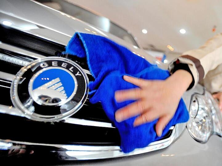 Der Autohersteller Geely ließ sich den Einstieg bei Daimler nach Schätzungen knapp neun Milliarden Dollar kosten.