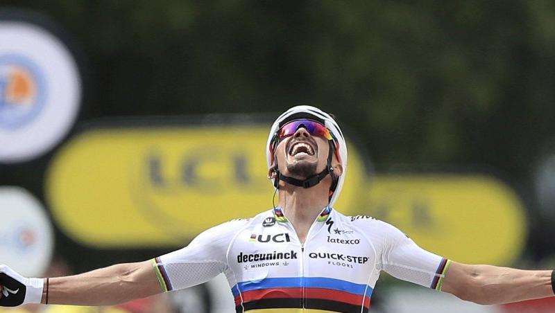 Rad-Weltmeister Julian Alaphilippe aus Frankreich gewann den Auftakt der 108. Tour de France.