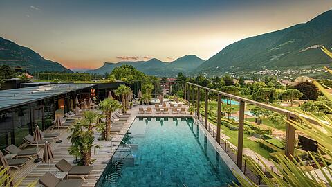Das Hotel Therme Meran ist kein Stadthotel, sondern eine Wohlfühloase, mittendrin.
