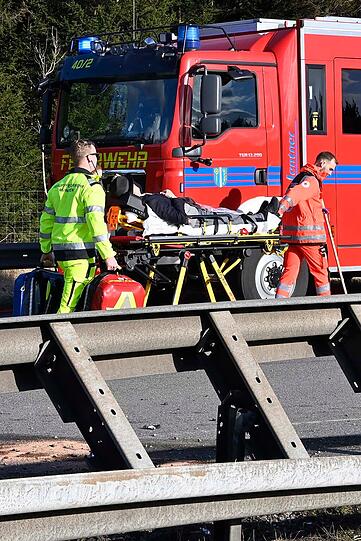 Die beiden Brüder wurden nur leicht verletzt, aber vorsorglich in umliegende Krankenhäuser verbracht.