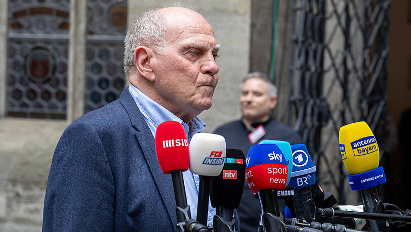 Hat Mitleid mit Oliver Baumann: Uli Hoene&szlig;.