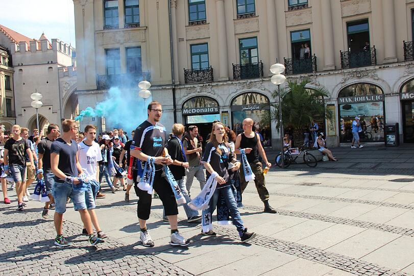 Der Protestmarsch der Fans des TSV 1860 gegen RB Leipzig: Die Bilder.