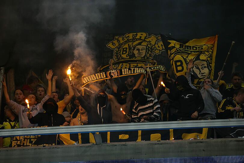 Weitere Bilder aus dem Fan-Block vom Spiel zwischen RSC Anderlecht und Borussia Dortmund
