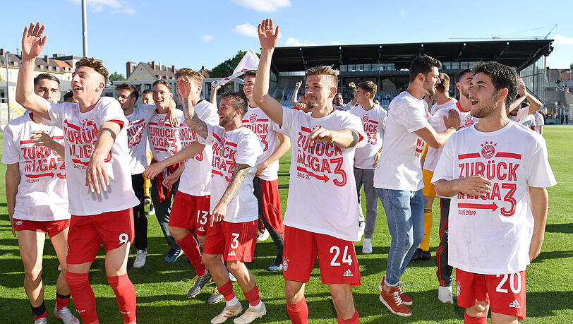 Haben den Aufstieg in die 3. Liga geschafft: Die Amateure des FC Bayern. Haben den Aufstieg in die 3. Liga geschafft: Die Amateure des FC Bayern.