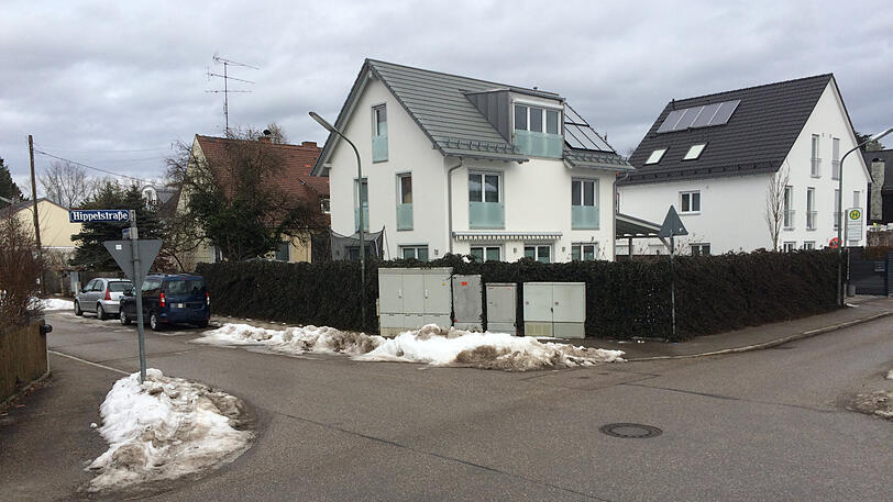 Der Räuber hat den Unternehmensberater über eine Stunde durch Trudering bis in die Hippelstraße verfolgt.