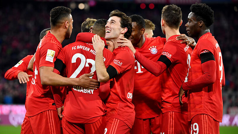 Am Ende durften sie doch noch jubeln: Die Bayern um Alvaro Odriozola.