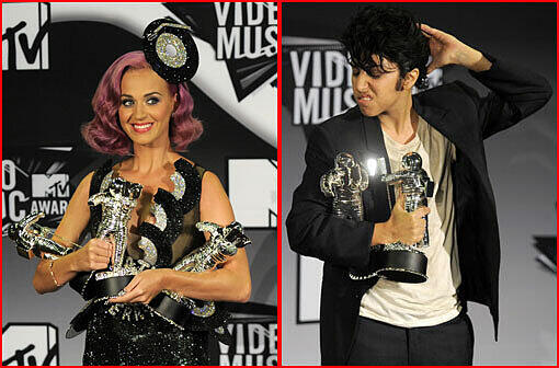 Sie waren die Stars bei der Verleihung der MTV-Videopreise in Los Angeles: Katy Perry (links) und Lady Gaga. Doch noch eine Dame feiert - ihr Comeback.