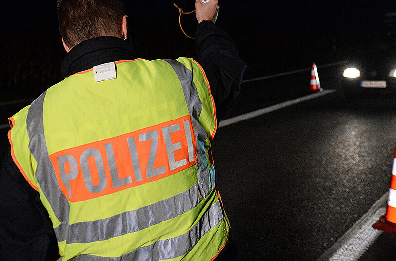 Die Polizei konnte eine tätliche Auseinandersetzung gerade noch verhindern (Symbolbild)