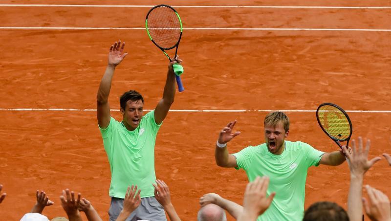 Wollen auch nach dem Doppel-Finale in Paris Grund zum Jubel haben: Kevin Krawietz (r) und Andreas Mies. Wollen auch nach dem Doppel-Finale in Paris Grund zum Jubel haben: Kevin Krawietz (r) und Andreas Mies.