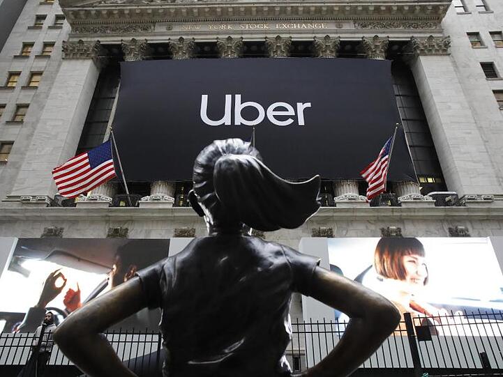 Uber-Banner vor der New Yorker Börse. Der Fahrdienstleister hofft auf reges Interesse der Anleger.