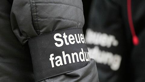 Vorstellung eines Aktionsplans zur Bek&auml;mpfung von Steuer- und Finanzkriminalit&auml;t: unter anderem h&auml;rtere Strafen, Registrierkassen-Pflicht und bessere Koordination von Ermittlungen