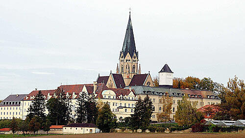 Das Benediktinerkloster Sankt Ottilien Das Benediktinerkloster Sankt Ottilien