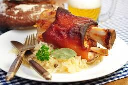 Eine deftige Schweinshaxe - die ist weder gut für die Gesundheit noch für das Klima