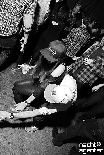 Mit Hip Hop, Dancehall, Funk, Trap heizte DJ Tereza den Gästen am Freitagabend im Crux ein.