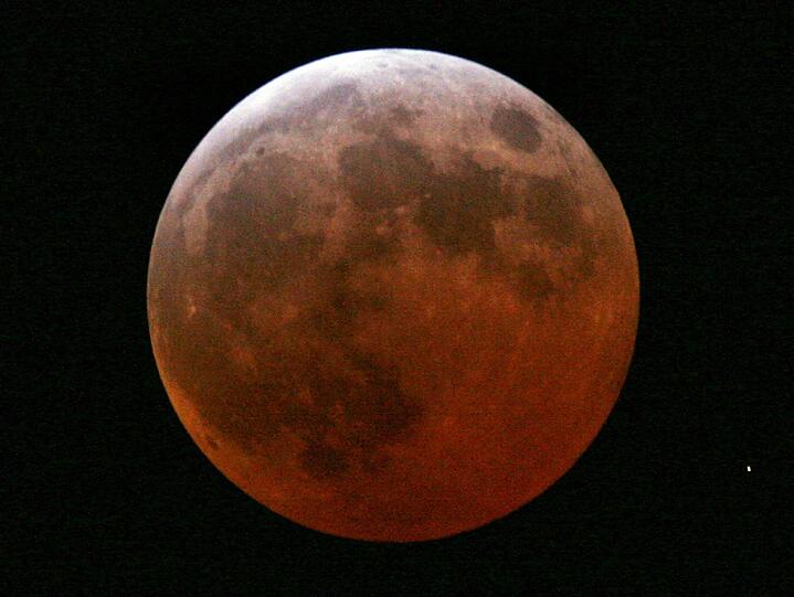 Der sogenannte Blutmond ist auch über München zu sehen.