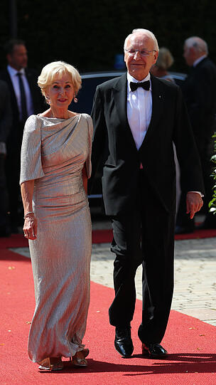 Edmund Stoiber (CSU), ehemaliger Ministerpräsident von Bayern, und seine Frau Karin.