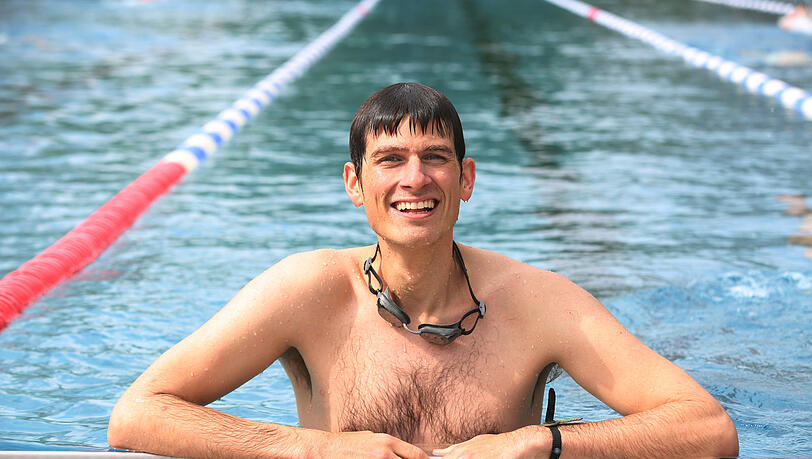Alexander Sagel schwimmt fürs Selbstbewusstsein. Alexander Sagel schwimmt fürs Selbstbewusstsein.