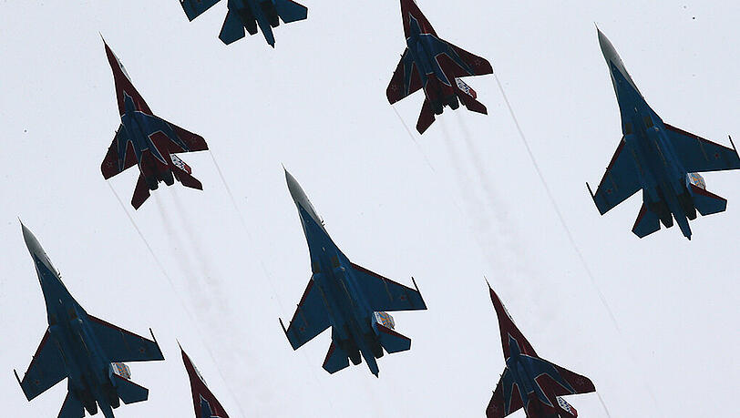 Russische Kampfjets griffen erneut wichtige Standpunkte des IS an. (Archivbild) Russische Kampfjets griffen erneut wichtige Standpunkte des IS an. (Archivbild)