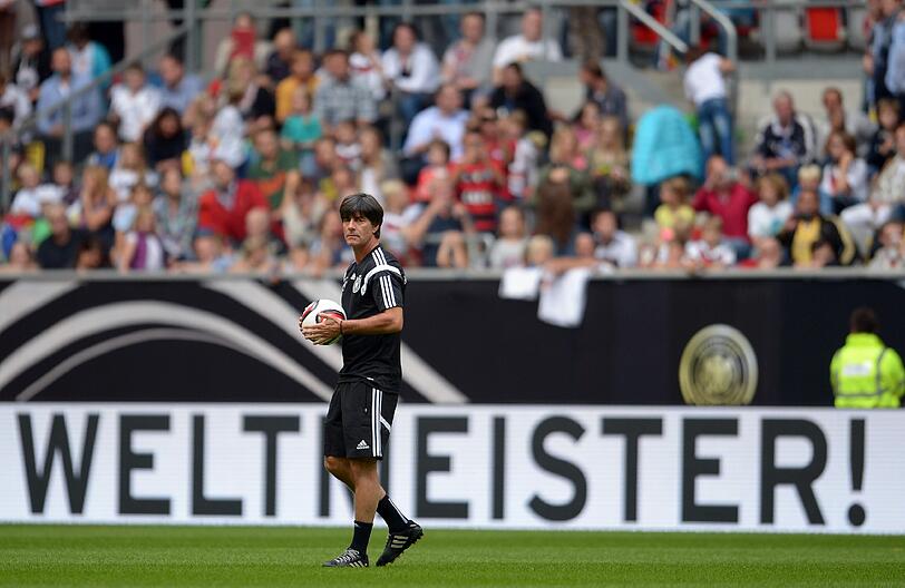 Der höchste Sieg für Jogi Löw als Nationaltrainer war ein 13:0 gegen San Marino. Zum Allzeit-Rekord fehlten da noch ein paar Tore.