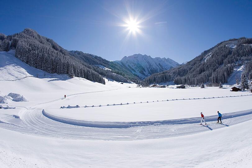 Tirol bietet mit seinen zehn speziellen Langlaufgebieten sensationelle Kulissen für Sportler und Genießer.