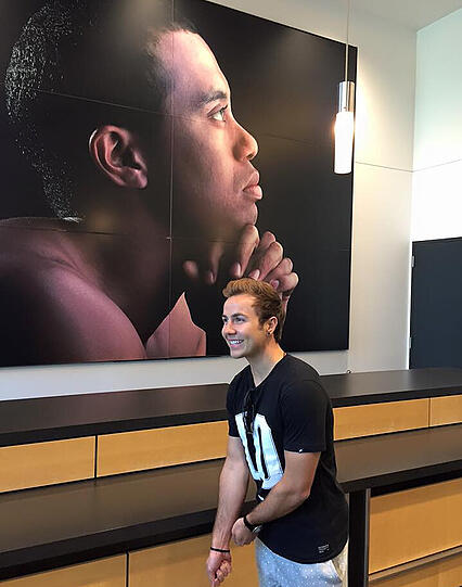 Auf dem Weg in seinen Hawai-Urlaub schaut Mario Götze noch beim Nike-Headquarter in Portland vorbei.