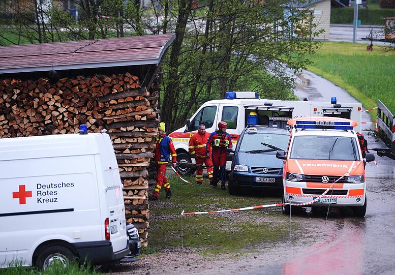Bei der Suchaktion waren unter anderem Hubschrauber, Taucher und die Wasserschutzpolizei im Einsatz.