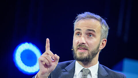 Satiriker Jan Böhmermann ist von illegalen Abfragen von Polizeicomputern betroffen. (Archivbild)
