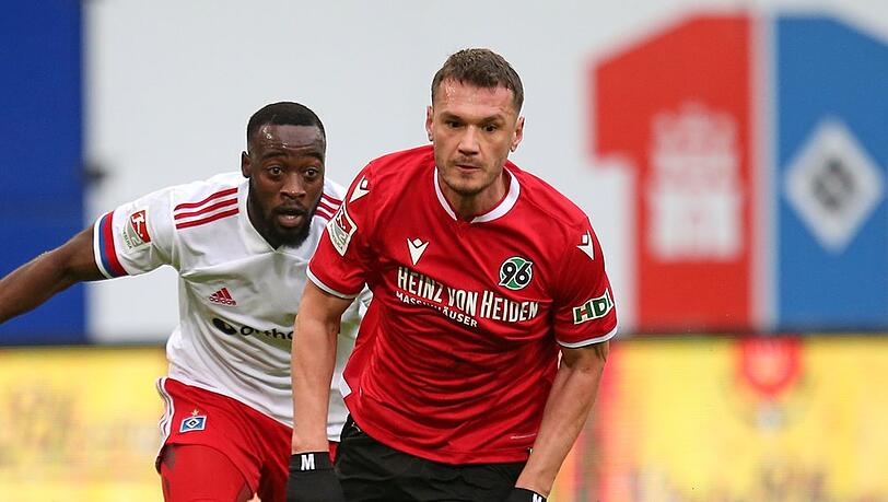 Baris Basdas (r.) im Trikot von Hannover 96.
