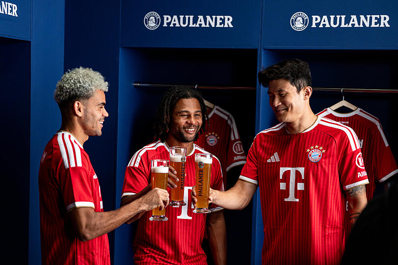 Die Stars des FC Bayern beim alljährlichen Lederhosen-Shooting von Paulaner. Die Stars des FC Bayern beim alljährlichen Lederhosen-Shooting von Paulaner.