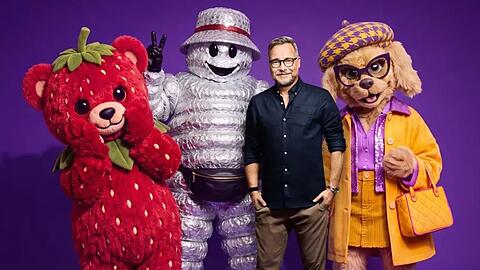 "The Masked Singer": Matthias Opdenh&ouml;vel moderiert die Show.