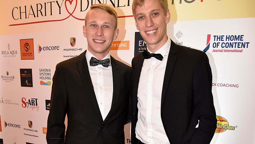 Dominik Krause mit Freund Sebastian Müller Dominik Krause mit Freund Sebastian Müller