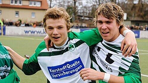 Zwei Jugend-Nationalspieler auf dem Sprung zur Profi-Karriere: Johannes Geis (links) und Felix Klaus gehören zum Kader in Duisburg, sitzen gegen den MSV zumindest auf der Bank. Zwei Jugend-Nationalspieler auf dem Sprung zur Profi-Karriere: Johannes Geis (links) und Felix Klaus gehören zum Kader in Duisburg, sitzen gegen den MSV zumindest auf der Bank.