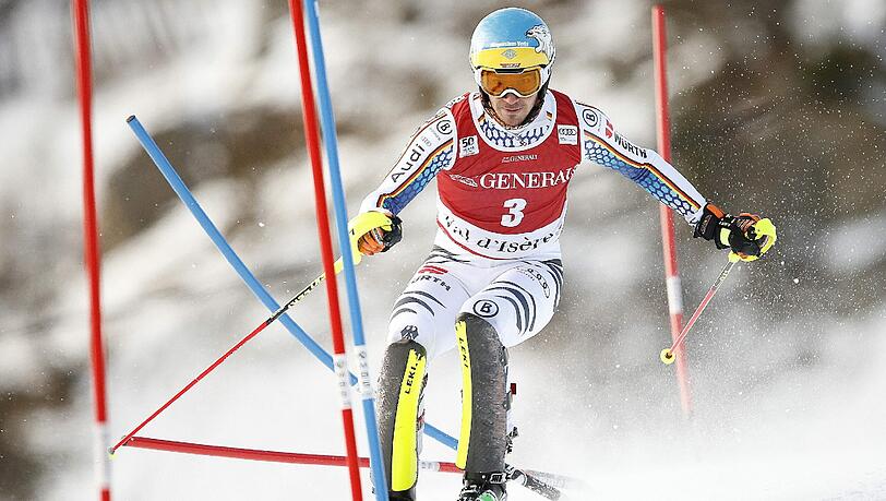 Felix Neureuther (Skirennfahrer): Auch das Wintersport-Traumpaar Neureuther und Miriam Gössner (Biathlon) feiert Weihnachten mit Familie in der Heimat. „Ich freue mich schon sehr auf die Zeit, weil ich relativ viel unterwegs war jetzt. Es gilt jetzt, ein paar Tage zu Hause zu sein und Kräfte zu sammeln“, sagte Neureuther. Schon am zweiten Weihnachtsfeiertag wird wieder trainiert. Felix Neureuther (Skirennfahrer): Auch das Wintersport-Traumpaar Neureuther und Miriam Gössner (Biathlon) feiert Weihnachten mit Familie in der Heimat. „Ich freue mich schon sehr auf die Zeit, weil ich relativ viel unterwegs war jetzt. Es gilt jetzt, ein paar Tage zu Hause zu sein und Kräfte zu sammeln“, sagte Neureuther. Schon am zweiten Weihnachtsfeiertag wird wieder trainiert.