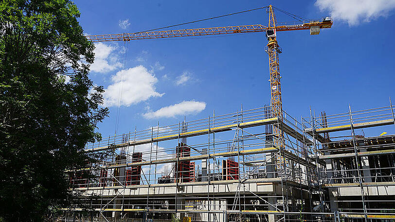 So sah die Griechische Schule vergangenen Sommer aus. Seitdem hat sich auf der Baustelle so gut wie nichts getan.