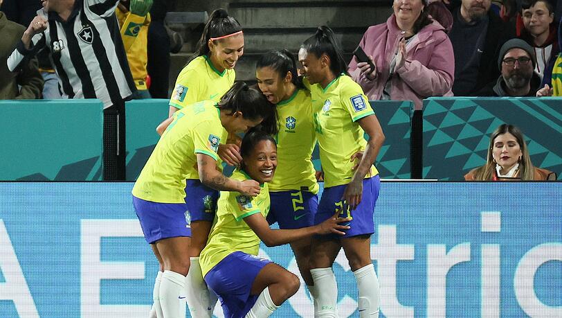 Brasilien startete mit einem 4:0-Sieg in die WM.