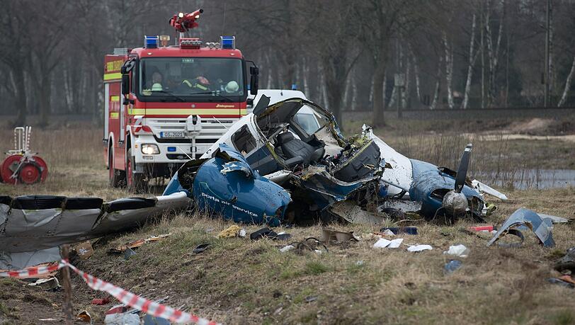 Hassanien Salman wurde am Donnerstag zum Helden. Er rettet zwei Menschen aus den Trümmern des abgestürzten Flugzeugs. Hassanien Salman wurde am Donnerstag zum Helden. Er rettet zwei Menschen aus den Trümmern des abgestürzten Flugzeugs.