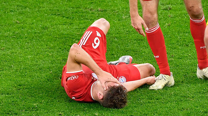 Joshua Kimmich verletzte sich im Spiel gegen Dortmund schwer.