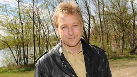 "Rosenheim-Cops"-Star Max M&uuml;ller schl&auml;gt einen neuen Pfad ein.