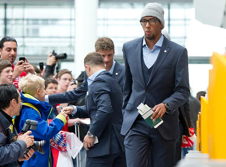Der FC Bayern vor dem Abflug nach London - Bilder vom Flughafen München