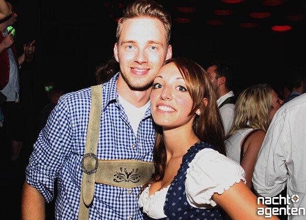 Unter dem Motto "Blauer Enzian" wurde die After-Wiesn-Party in der Milchbar gefeiert.