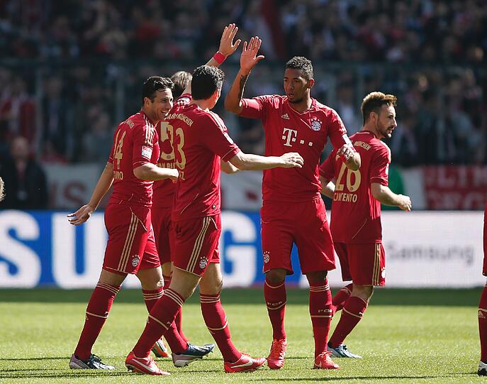 20.: FCB - Nürnberg 4:0. Derbysieg, die Reservisten Rafinha, Shaqiri treffen.
